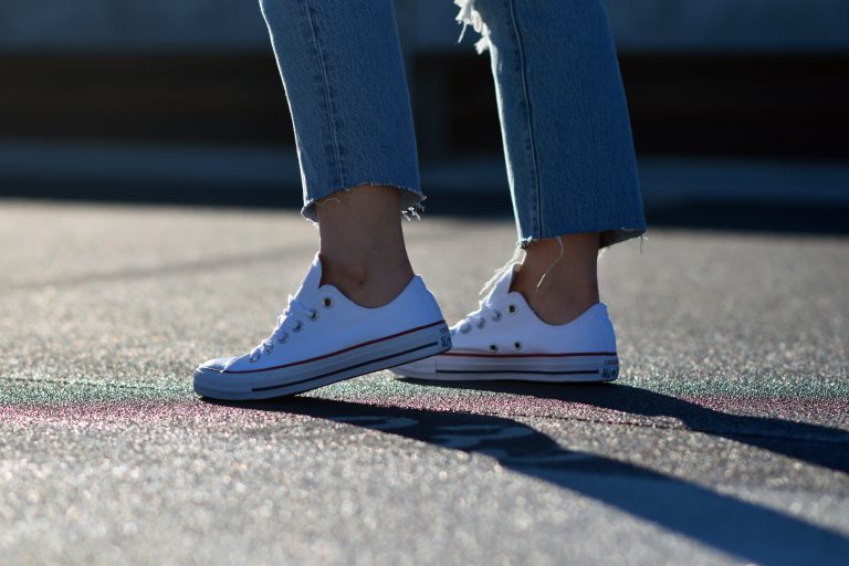 Outfit: die Converse Chucks sind als Trendschuh 2019 zurück