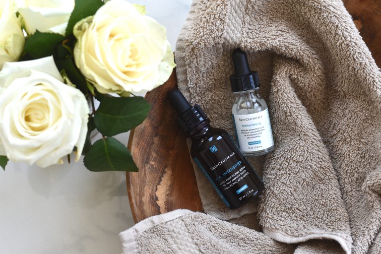 Zum Muttertag: Skinceuticals Hydrating B5 vs. H.A. Intensifier & Gewinnspiel