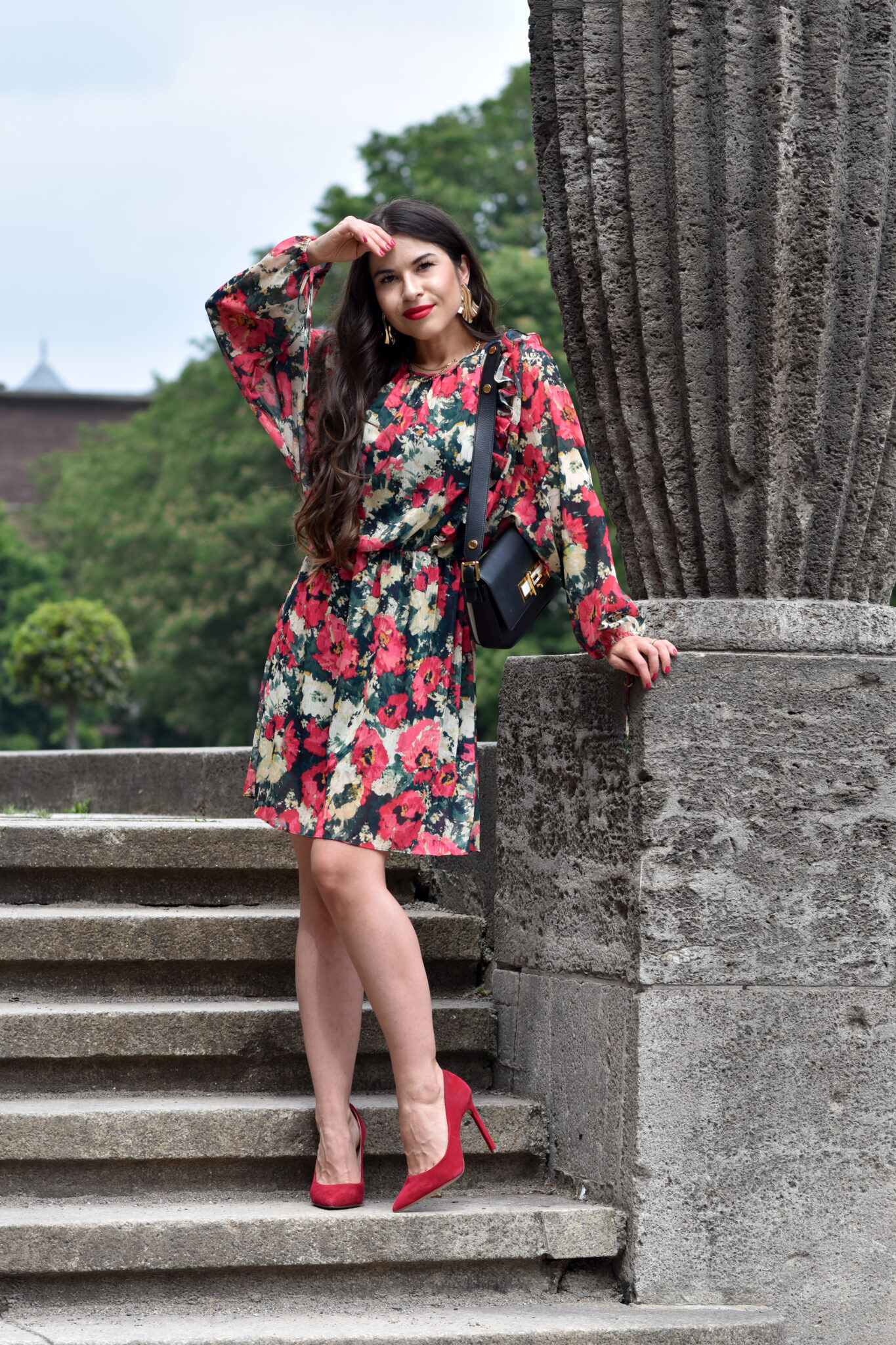 Das elegante Blumenkleid - ein modischer Evergreen im Sommerlook