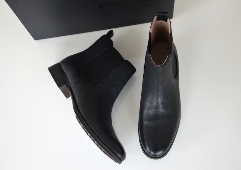 Clarks Chelsea Boots 02