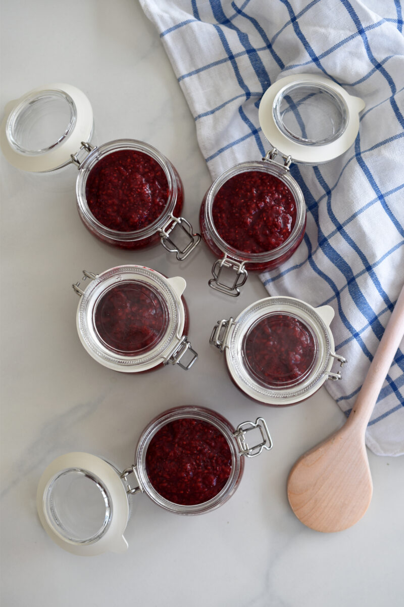 Zuckerfreie Himbeermarmelade mit Chiasamen &amp; Vanille